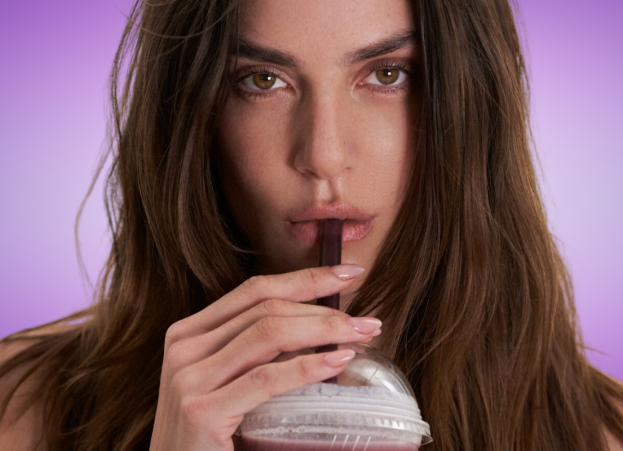 Valentina Ferrer X Kapowder X Oakberry drink collab